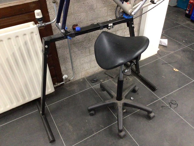 Partij fiets onderdelen/gereedschap - afbeelding 2 van  3