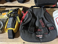 Partij fietsaccessoires w.o. bidons, fietstasje, w.o. agu, camelbak - afbeelding 7 van  8