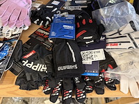 Partij fietsaccessoires w.o. handschoenen, w.o. shimano, bbb, hirzl - afbeelding 3 van  9