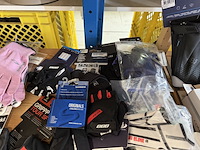 Partij fietsaccessoires w.o. handschoenen, w.o. shimano, bbb, hirzl - afbeelding 4 van  9