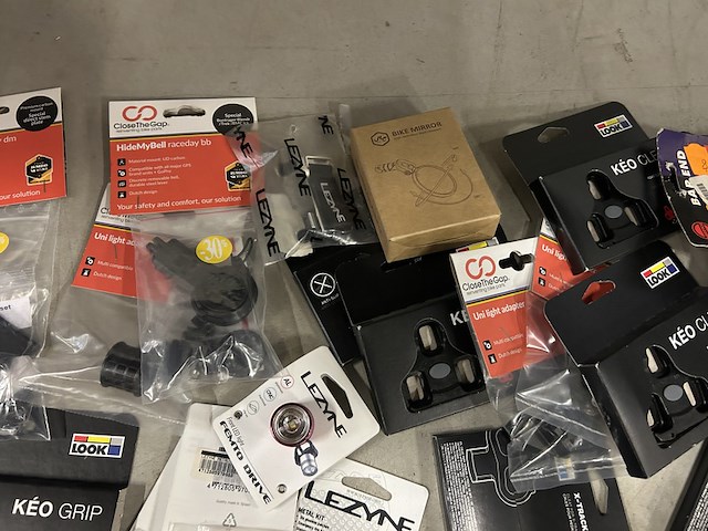 Partij fietsaccessoires w.o. look, topeak, lezyne - afbeelding 8 van  11