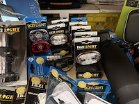 Partij fietsaccessoires w.o. verlichting, w.o. ikzi light, m-wave, selle royal - afbeelding 3 van  9