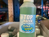 Partij fietsartikelen w.o. pomp, shampoo, binnenbanden - afbeelding 5 van  6