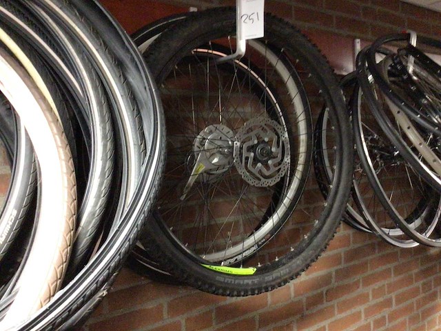 Partij fietsbanden - afbeelding 3 van  7