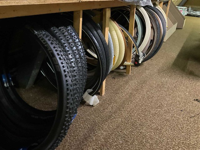 Partij fietsbanden - afbeelding 3 van  5