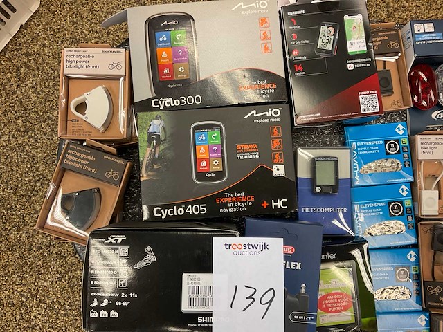 Partij fietscomputers en accessoires - afbeelding 2 van  2