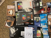 Partij fietscomputers en accessoires - afbeelding 2 van  2