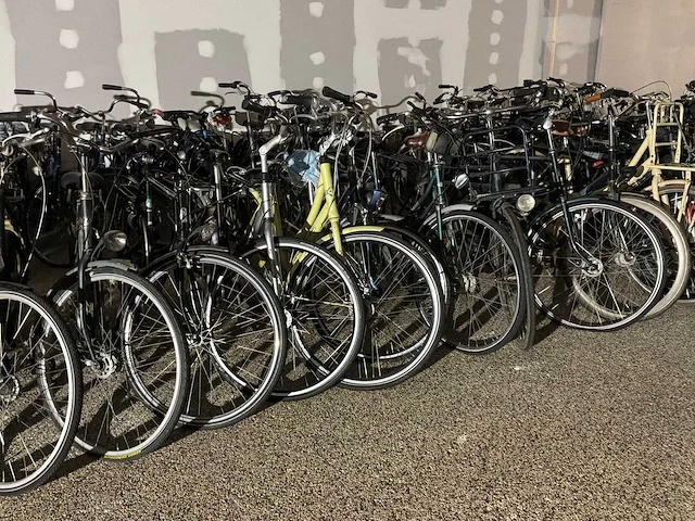 Partij fietsen - circa: 150 stuks - afbeelding 10 van  21