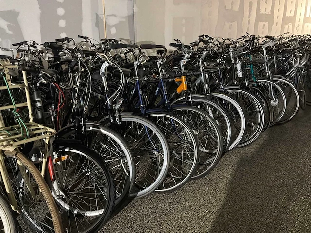 Partij fietsen - circa: 150 stuks - afbeelding 11 van  21
