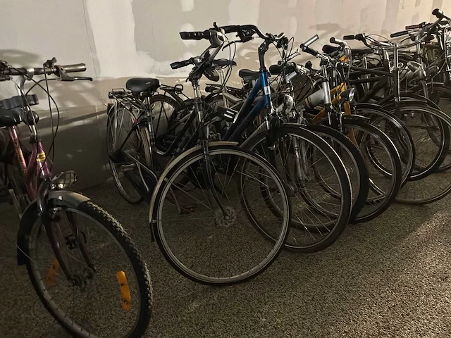 Partij fietsen - circa: 150 stuks - afbeelding 16 van  21