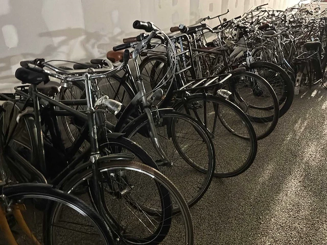 Partij fietsen - circa: 150 stuks - afbeelding 17 van  21