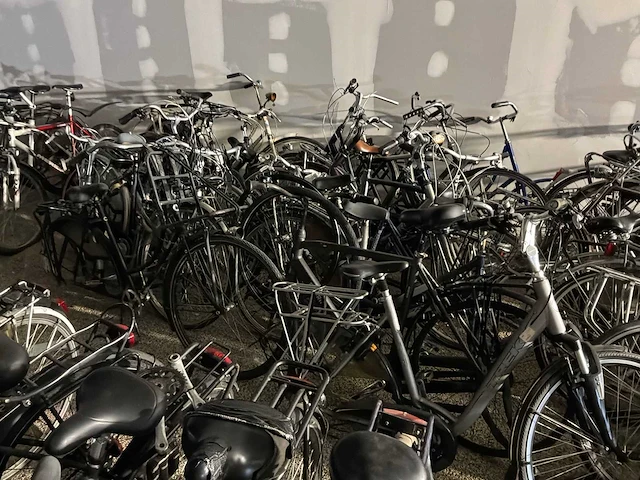 Partij fietsen - circa: 150 stuks - afbeelding 18 van  21