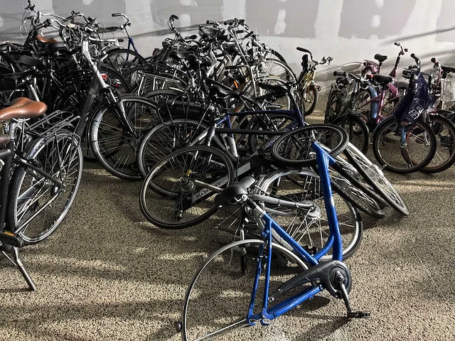 Partij fietsen - circa: 150 stuks - afbeelding 19 van  21
