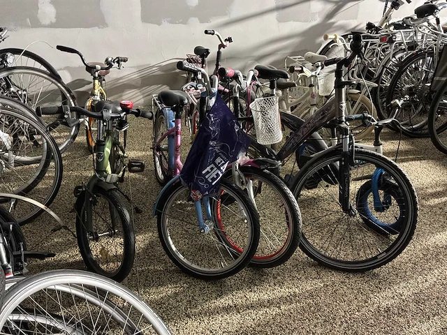 Partij fietsen - circa: 150 stuks - afbeelding 20 van  21