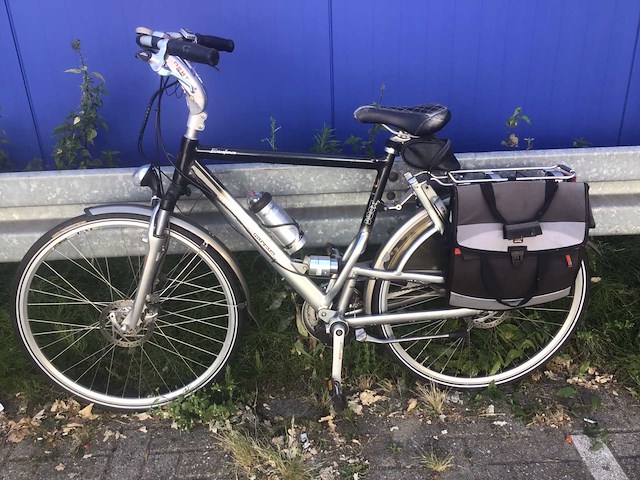 Partij fietsen, koga en gazelle - afbeelding 1 van  14