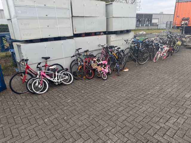 Partij fietsen - afbeelding 5 van  6