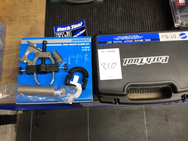 Partij fietsgereedschap - afbeelding 1 van  3