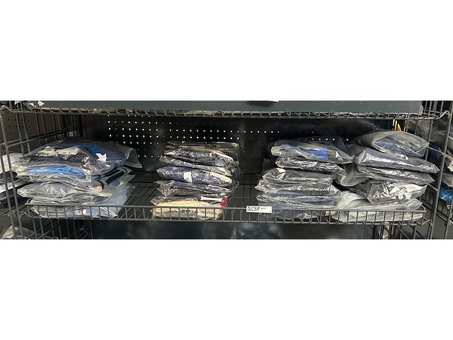 Partij fietskleding, wielerkleding, w.o. campitello, santini, sportful - afbeelding 1 van  8