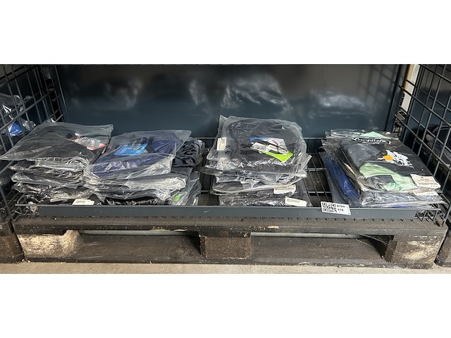 Partij fietskleding, wielerkleding, w.o. campitello, sportful - afbeelding 1 van  8