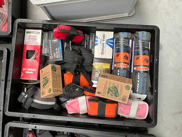 Partij fietsonderdelen en accessoires - afbeelding 8 van  9