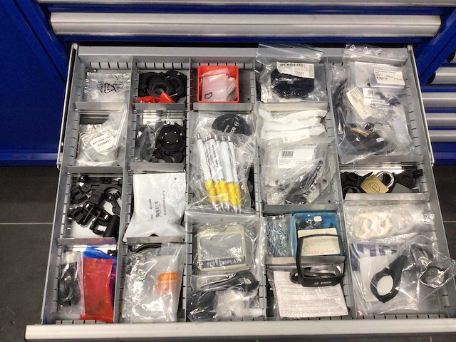 Partij fietsonderdelen in 8 laden - afbeelding 4 van  8