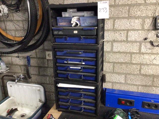 Partij fietsonderdelen in systeemkoffer (10x) - afbeelding 1 van  3