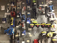 Partij fietsonderdelen op wandstelling - afbeelding 5 van  11