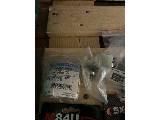 Partij fietsonderdelen w.o. disc brake pad w.o. shimano, elvedes - afbeelding 3 van  11