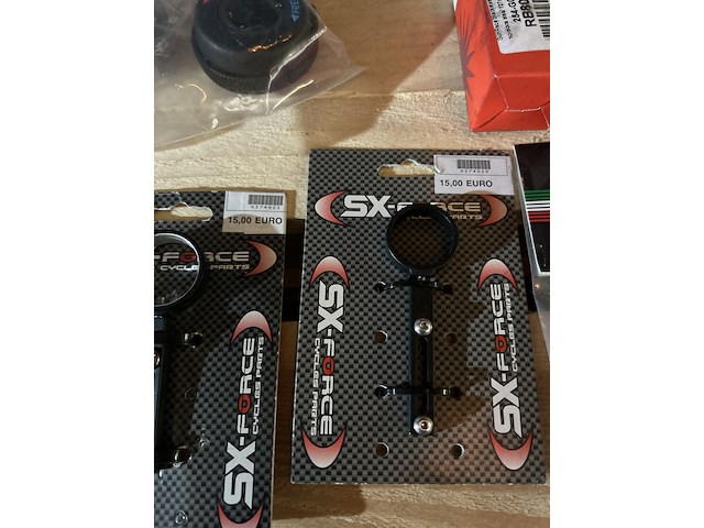 Partij fietsonderdelen w.o. disc brake pad w.o. shimano, elvedes - afbeelding 9 van  11