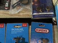 Partij fietsonderdelen w.o. disc brake pad w.o. shimano, elvedes - afbeelding 11 van  11
