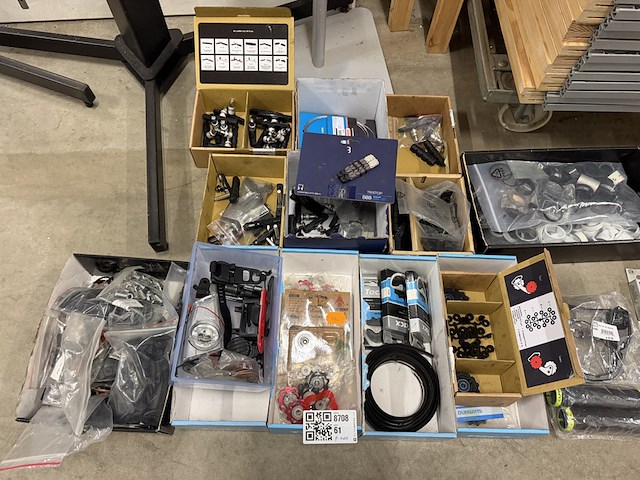 Partij fietsonderdelen, w.o. shimano, tacx, bbb - afbeelding 15 van  16