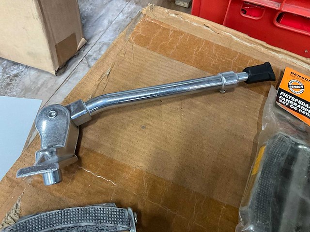 Partij fietsonderdelen - afbeelding 2 van  6