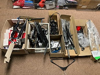 Partij fietsonderdelen - afbeelding 1 van  3