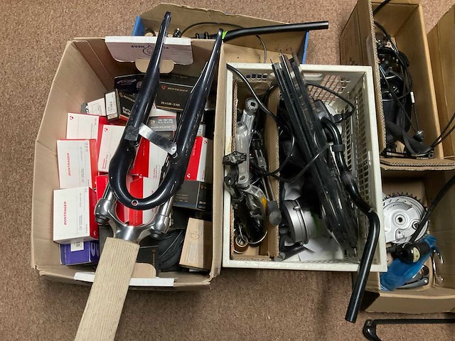 Partij fietsonderdelen - afbeelding 2 van  3