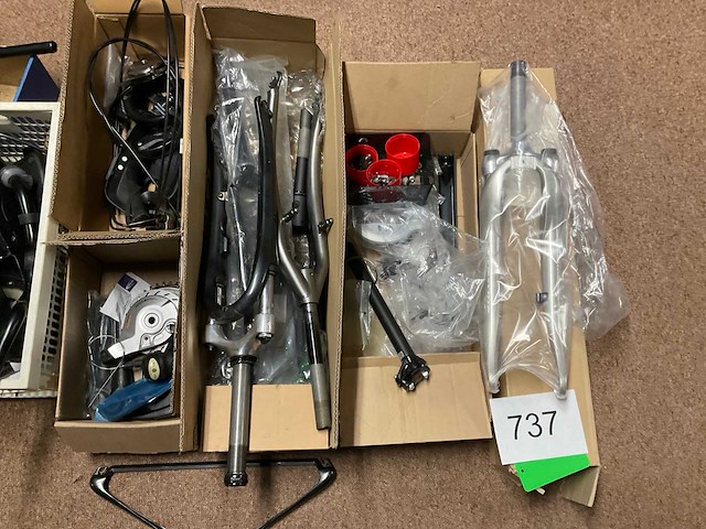 Partij fietsonderdelen - afbeelding 3 van  3