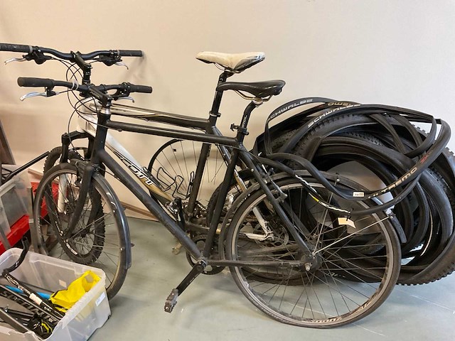 Partij fietsonderdelen - afbeelding 2 van  8