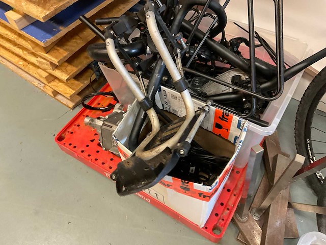 Partij fietsonderdelen - afbeelding 4 van  8