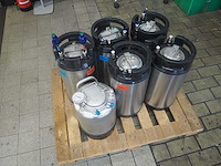 Partij filter drukvaten (5x 17.5l + 1x 4l) - afbeelding 1 van  6