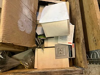 Partij fittingen, bodylotion en diversen - afbeelding 6 van  8