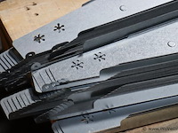 Partij flatfix winddeflectoren (links en rechts) t.b.v. zonnepanelen - afbeelding 4 van  7