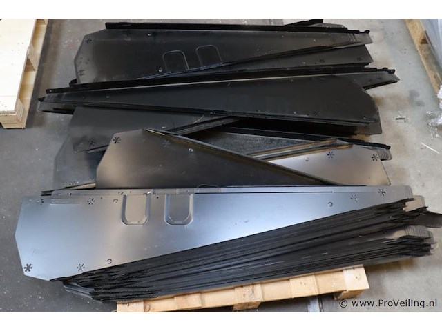 Partij flatfix winddeflectoren t.b.v. zonnepanelen - nieuw - afbeelding 1 van  8