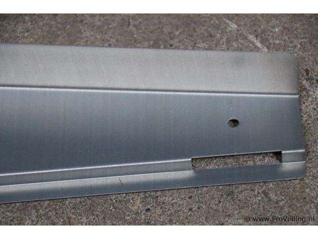 Partij flatfix winddeflectoren t.b.v. zonnepanelen - afbeelding 10 van  12