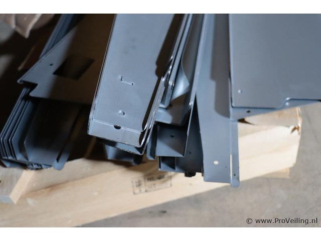 Partij flatfix winddeflectoren t.b.v. zonnepanelen - afbeelding 5 van  7