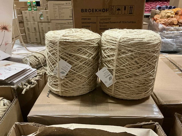 Partij flaxcord +/-3,5mm spool 1kg (48x) - afbeelding 1 van  4