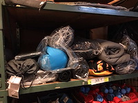 Partij fleecedekens en divers - afbeelding 1 van  1