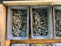 Partij flensbouten - afbeelding 2 van  5