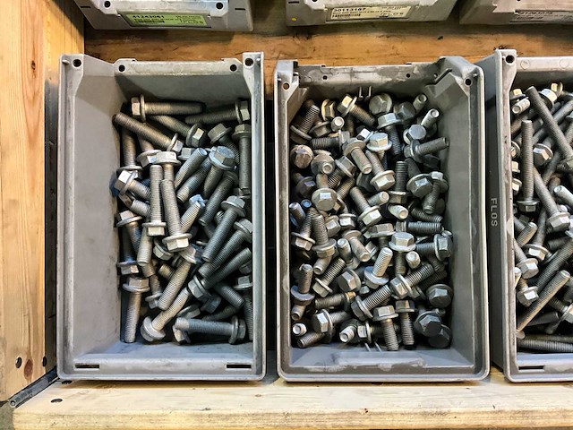 Partij flensbouten - afbeelding 4 van  5