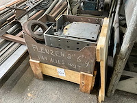 Partij flenzen voir mesttank - afbeelding 1 van  3