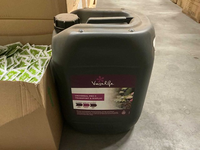 Partij fleur ‘eau & vaselife diverse bloemen voeding (7000x) - afbeelding 9 van  10