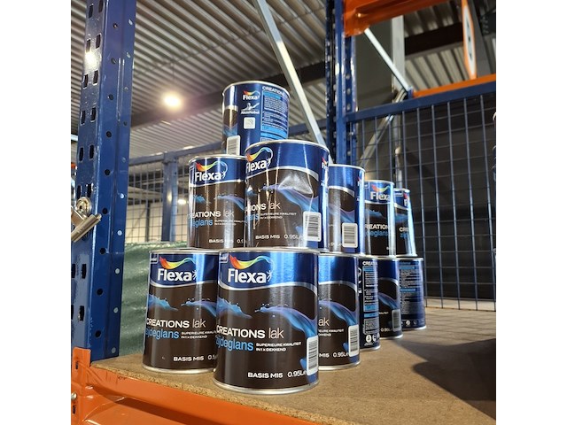 Partij flexa zijdeglanslak ral 9010 en wit, 19 liter totaal - afbeelding 1 van  5